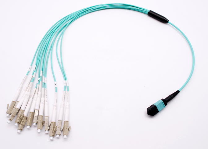 Fiber Hope mtp mpo used for networks