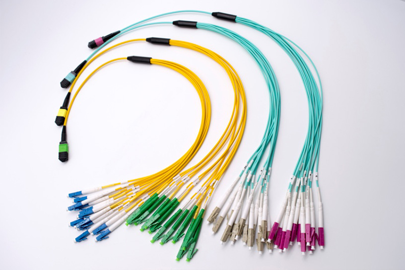 news-What are the differences between MPO and MTP fiber connections-Fiber Hope-img
